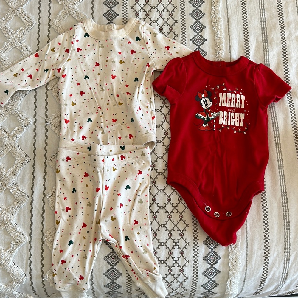 3-Piece Disney Baby Outfit